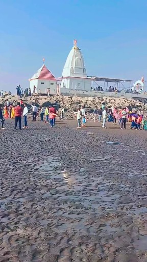 Dumas bich Surat
