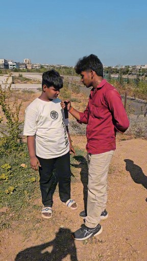 Inglis me lajadi ko kaya kahete haye
